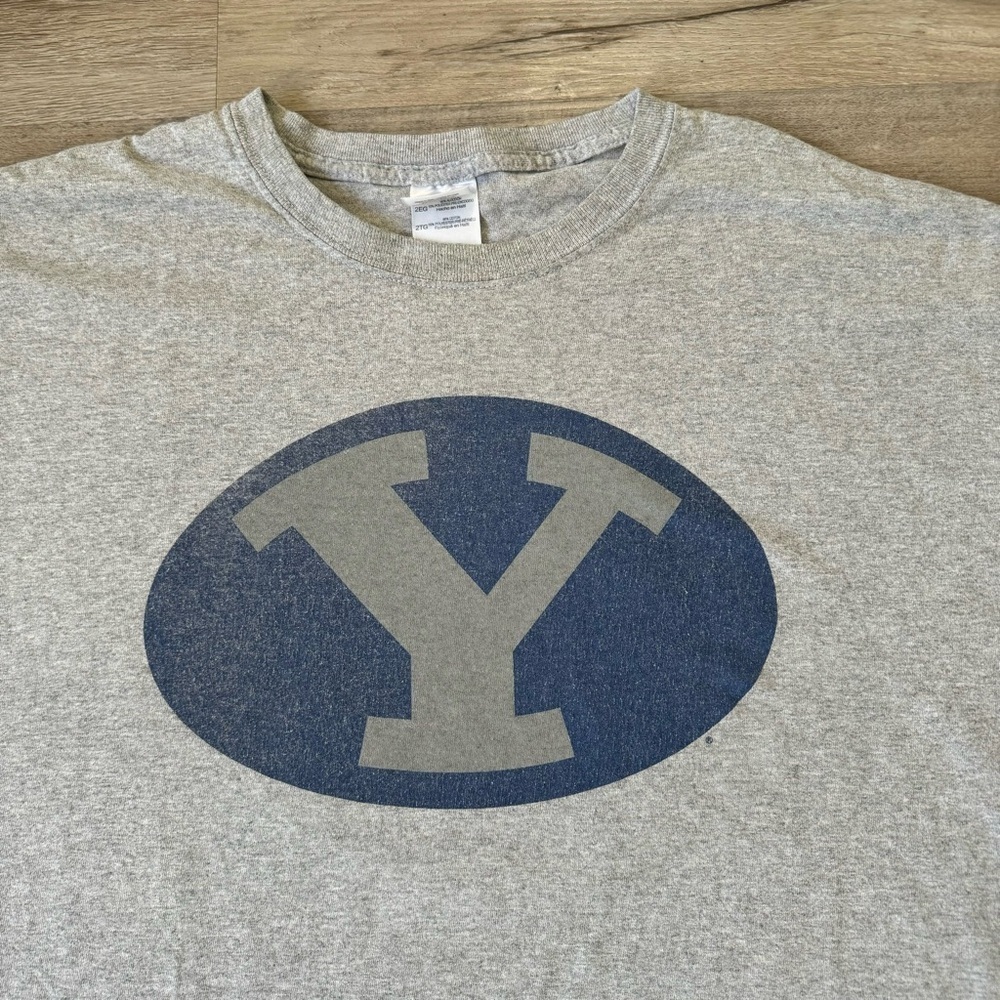 Y2k BYU Cougars NCAA College t shirt gray blue mens XXL - Picture 2 of 4
